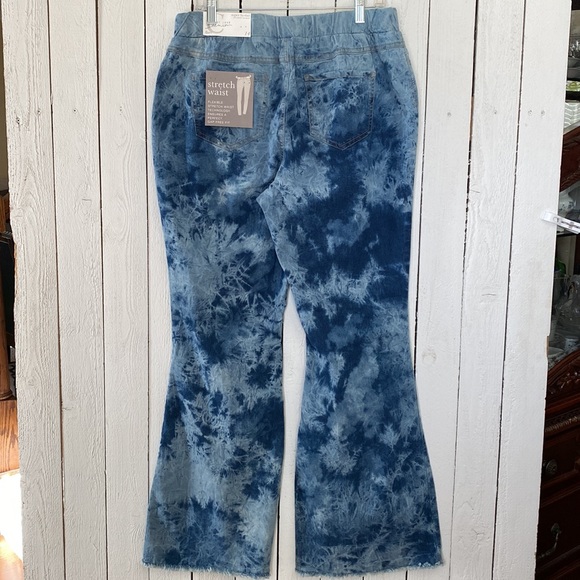 Cato Tie Dye Flare Jeans - Picture 9 of 16